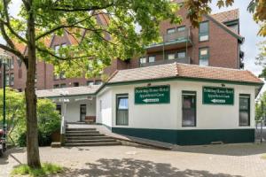 Boarding-House Burgpark, Cologne, Хюрт