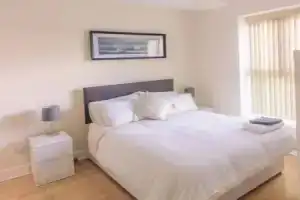 Dublin 4 Spacious 3 Bedroom Apartment, Дублин