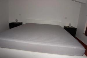 Attic finely furnished, Кротоне