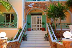 Hotel «Summer Dream», Камари