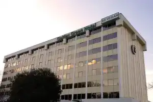 Golden Green Hotel - Charlotte, Шарлотт