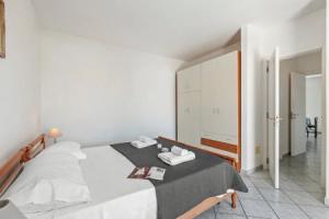 Porto Relax Apartment 2 With Sea View, Санта-Чезареа-Терме