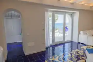 Decori Suites Amalfi Coast, Кава-де-Тиррени
