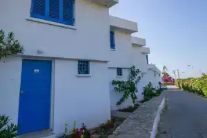 Мини-отель «club Lapethos Bungalow», Кирения