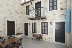 Marina foça Hotel, Фоча