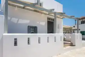 Babounis Suite, Адамас