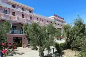 Hotel «Delle More», Виесте