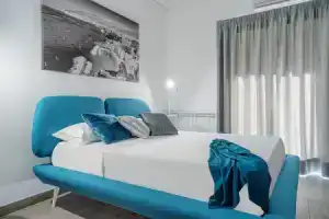 Modern Sorrento two bedroom Apartment with Terrace, Сорренто