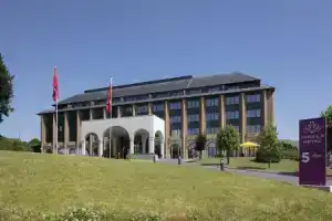 Tangla Hotel Brussels, Брюссель