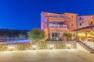 Villa M, Цриквеница