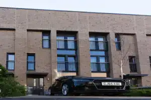 Charming 3-bed House in Glasgow With Free Parking, Глазго