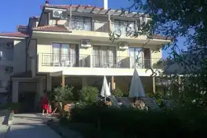 Family Hotel Muses, Созополь