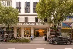 a&Em Saigon Hotel, Хошимин