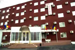 Hotel «Est», Бухарест