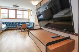 Nice Apartment in Innsbruck With Wifi, Инсбрук