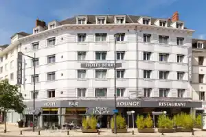 Отель «The Originals City, Hôtel Le Berry, Bourges - Rénové 2020», Бурж