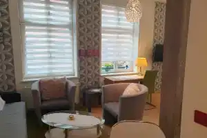 Ferienwohnung, Галле