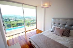Lux Design Villa in Sintra, Синтра