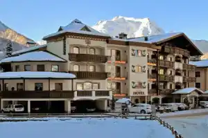 Hotel «Pramstraller», Майрхофен