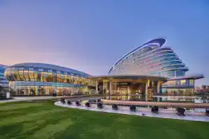 Hualuxe Nanjing Yangtze River, An Ihg Hotel, Нанкин