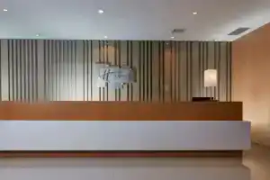 Holiday Inn Express Luoyang Yichuan, Лоян