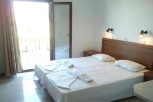 Отель «Golden Sun», Коккари