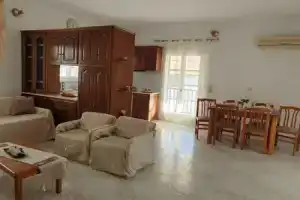 Great Sea-view 2BD Apartment @ Paros, Парикия
