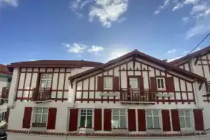 Отель Kemaris, Биарриц