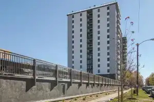 Arrive 800 Penn, Аврора