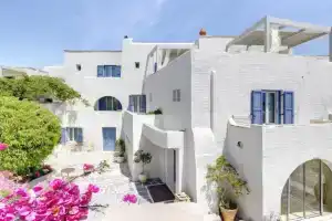 Iria Beach Art Hotel, Айя-Анна