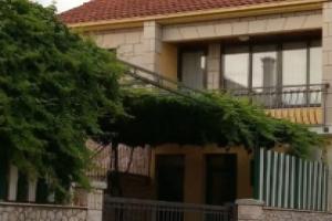 Apartment Kata, Lumbarda
