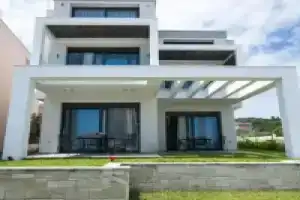 Апартаменты «Cavo Blue Coastal Living», Полихроно