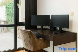 Newly renovated 3 BedRm, Spacious 80m sq, comtemporary Apartment in Central Trendy Oslo-Grunnerlokka, Осло