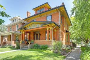 Walk to Denver Zoo: City Park Getaway w/ Garden, Аврора