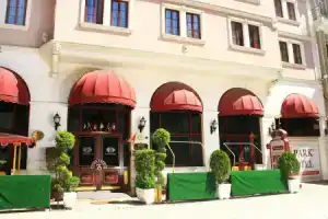 Oglakcioglu Park Boutique Hotel, Измир