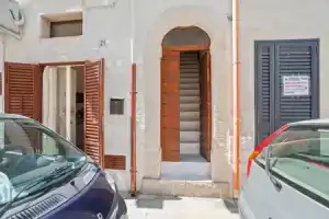 Tiny House 21 Bright Aparment, Полиньяно-а-Маре