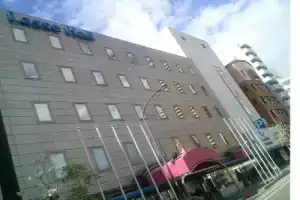 Lasse Hall, Кобе