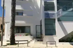 Hotel «Albània», Отранто