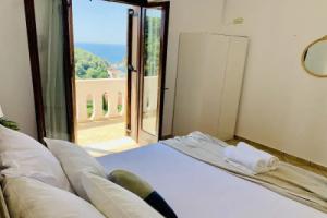 Evgenias sea view apartments, Парга
