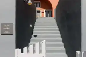 Villa Dusk in Fira Santorini, Фира