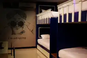 Secret Service Bed and Breakfast, Бангкок
