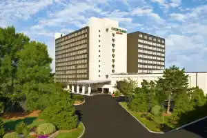 Отель «Courtyard by Marriott Boston Logan Airport», Бостон