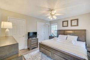Durham Vacation Rental ~ 6 Mi to Downtown!, Дарем