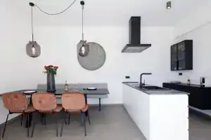 Family villa Casa Filo Rosso with Private Pool , 200m to the beach, Плакиас