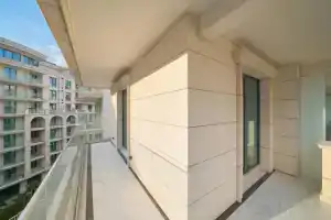 Апартаменты М2 Групп, Хоста