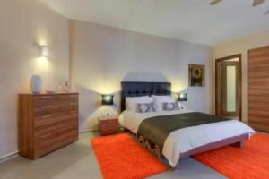 Villa Diamantina, Сент-Джулианс