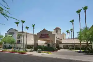 Апарт-отель «Hampton Inn & Suites Phoenix/Scottsdale», Скоттсдейл