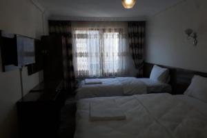 Toprak Hotel, Ван