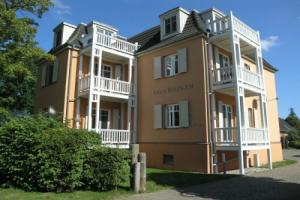 Luxurious Villa in Zingst With Parking, Цингст
