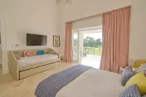 Modern Villa w Golf and Lake View in Beach Resort, Пунта-Кана